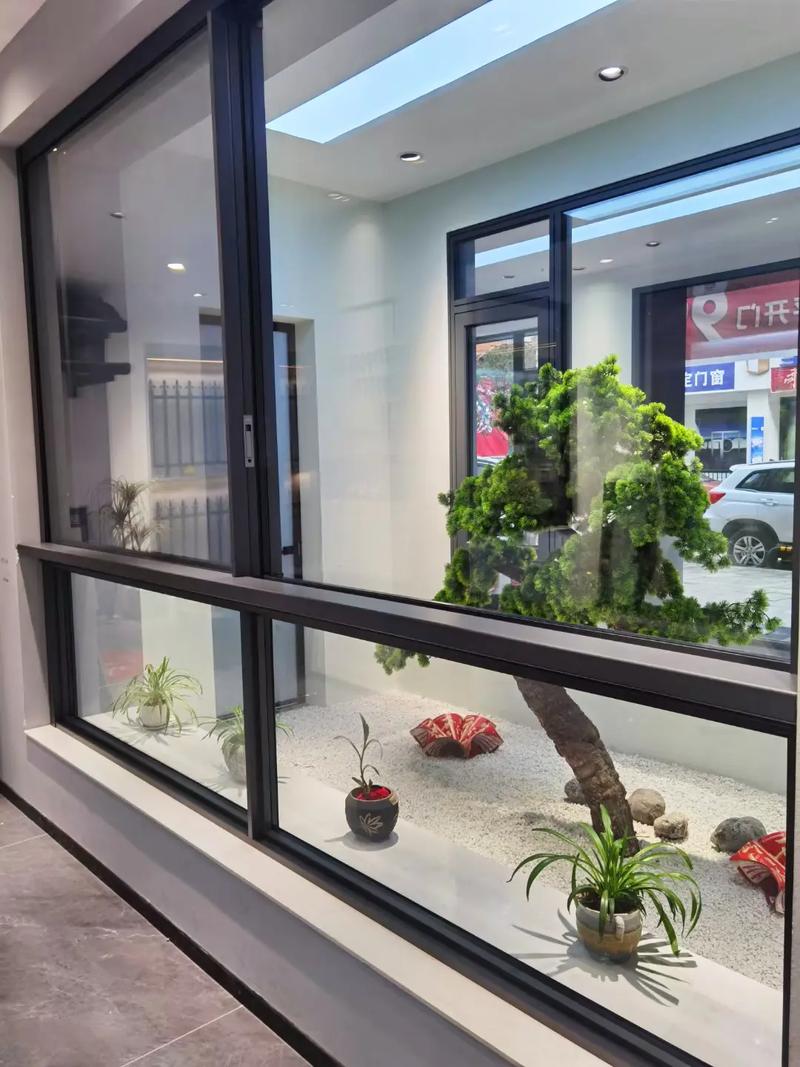 断桥铝门窗 为您守护家的温暖，皇景门窗工厂直营店等您来选